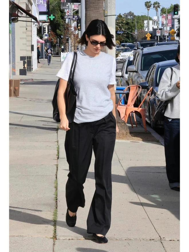 黑色西装裤霸榜整个春天！简约飒爽时髦洒脱有气质有品位有态度